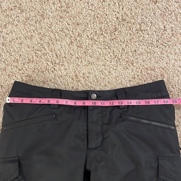 Burton Snow/Ski pants. Only worn a few times and in pristine condition. - Picture 5 of 10